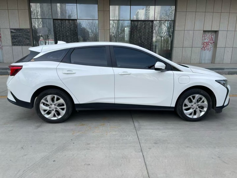 济宁24年别克微蓝7