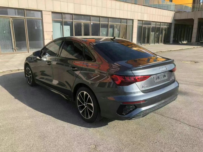 济宁23年奥迪A37