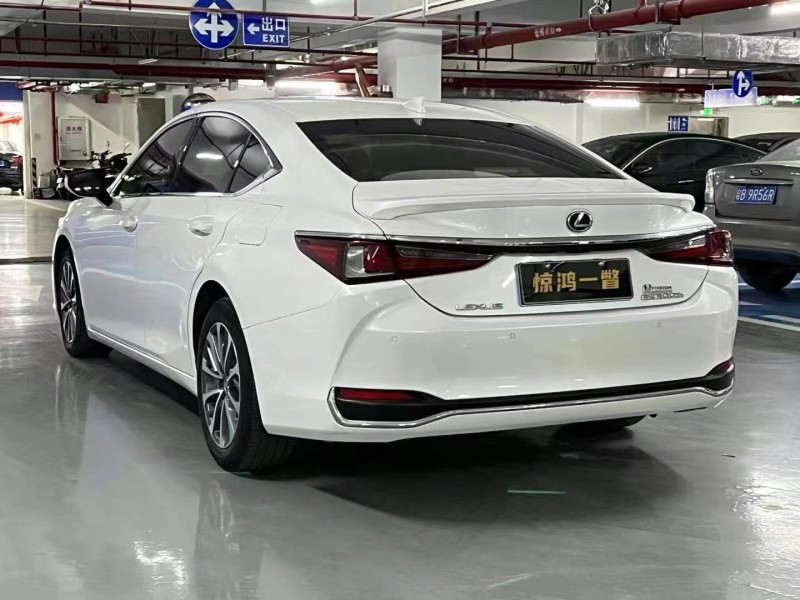广州23年雷克萨斯ES8