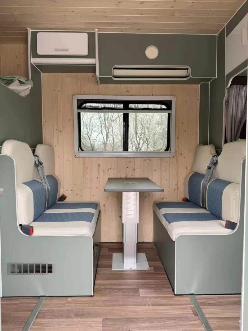 济南19年依维柯欧胜8