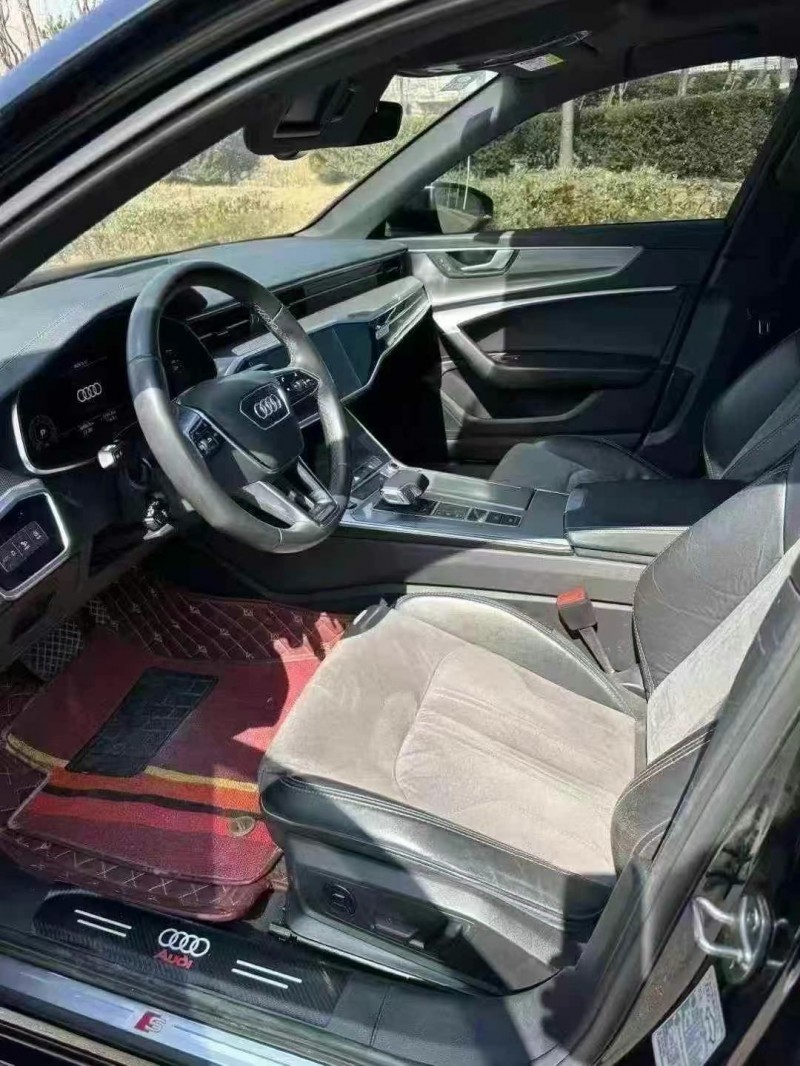 济宁21年奥迪A6L5