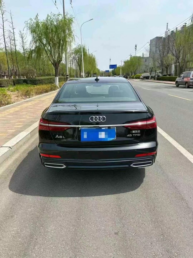 济宁21年奥迪A6L9