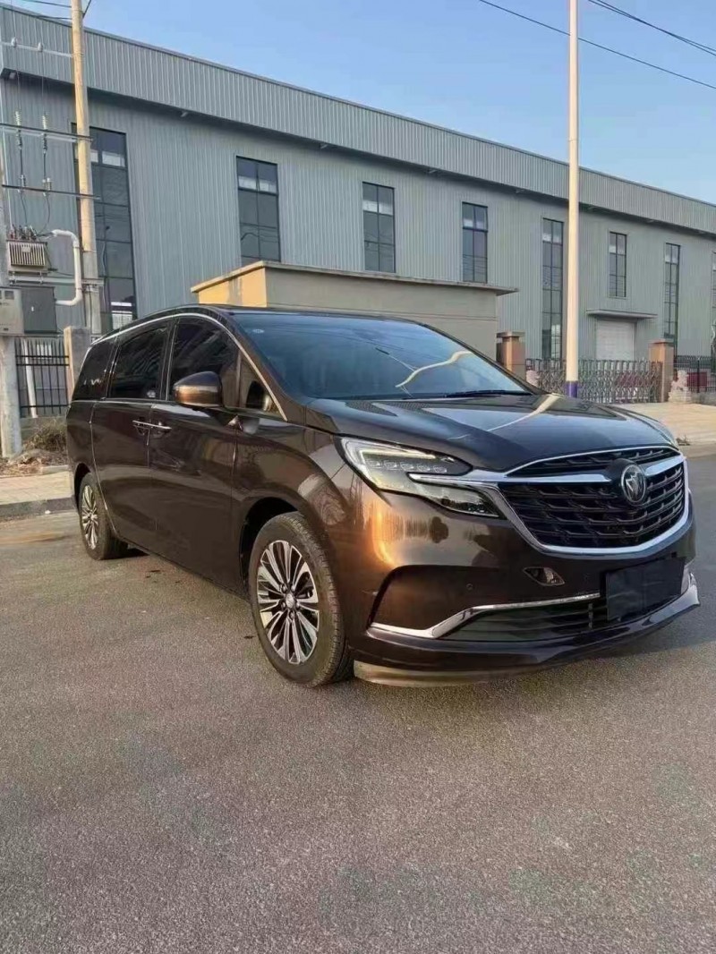 济宁21年别克GL83