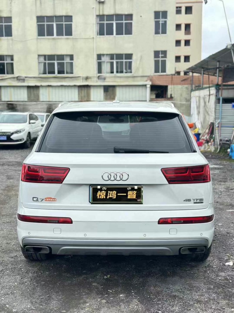 广州16年奥迪Q77