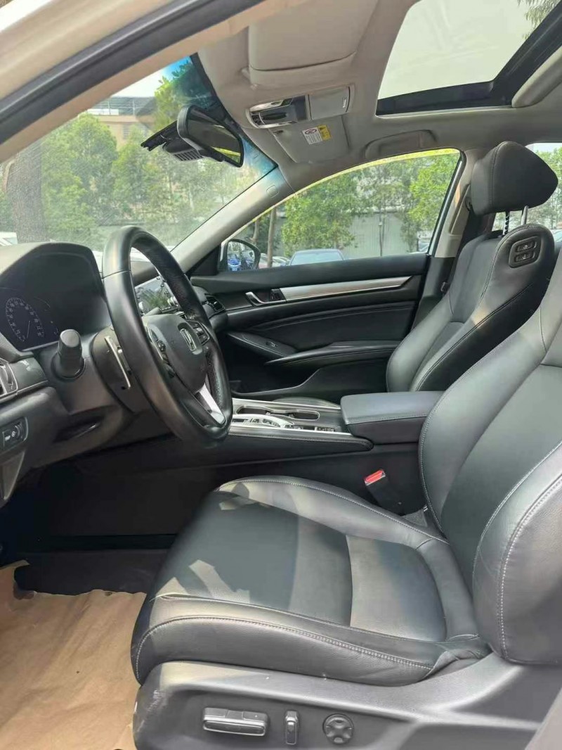 广州20年本田雅阁5