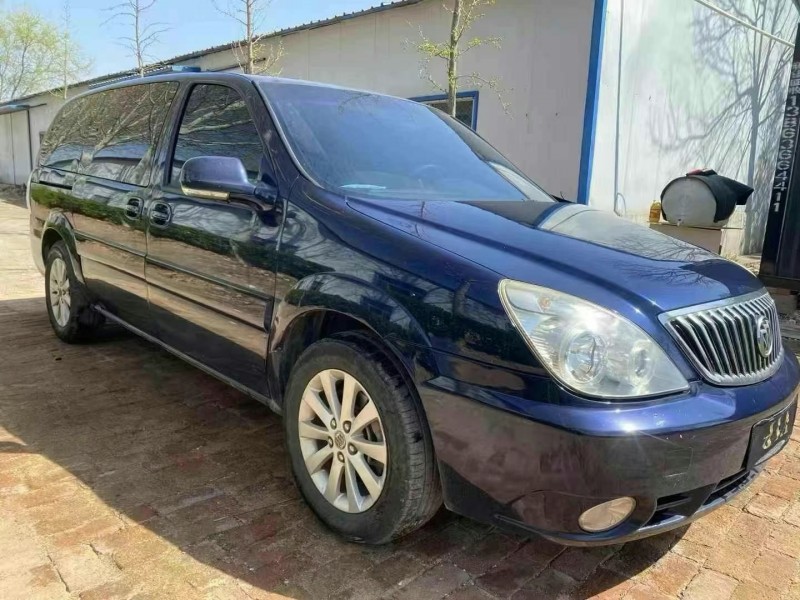 济南19年别克GL82