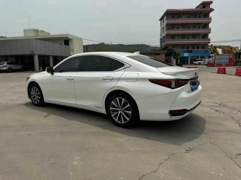 广州20年雷克萨斯ES3