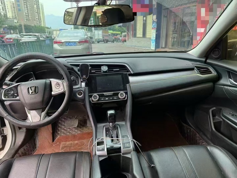 广州19年本田思域4