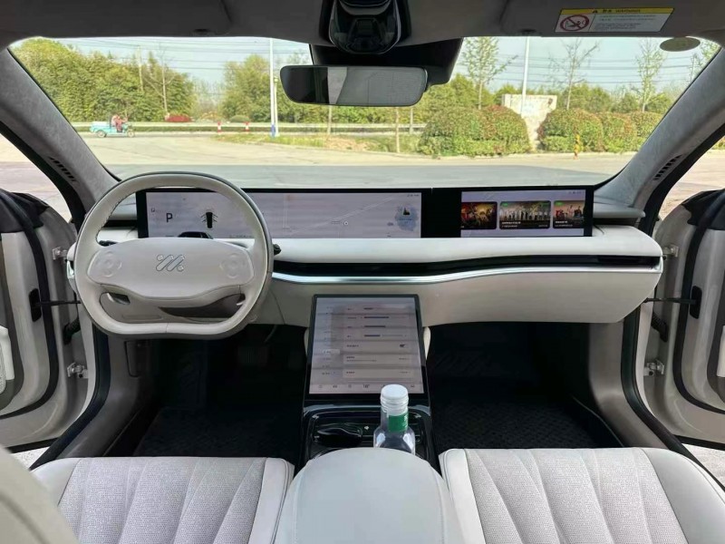 徐州24年智己L75