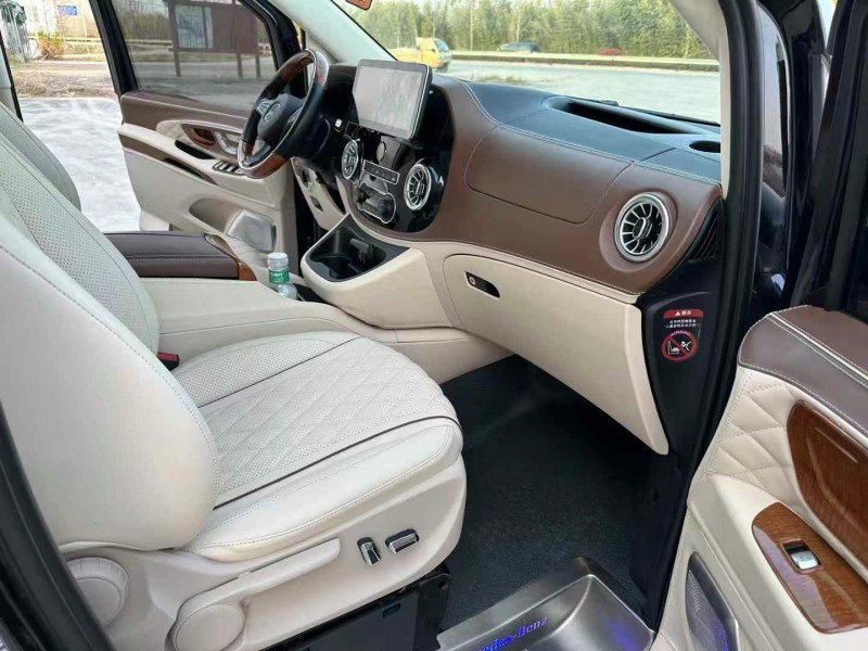 徐州21年奔驰威霆6