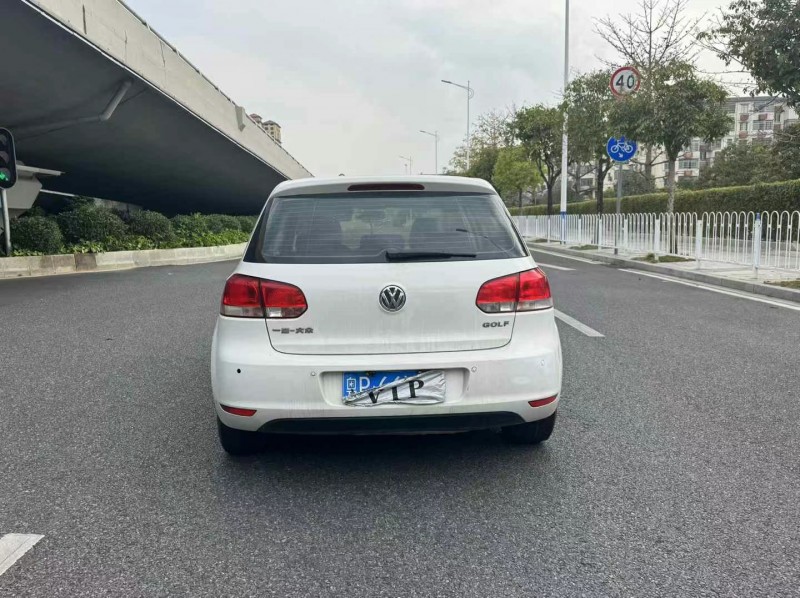 广州14年大众高尔夫8