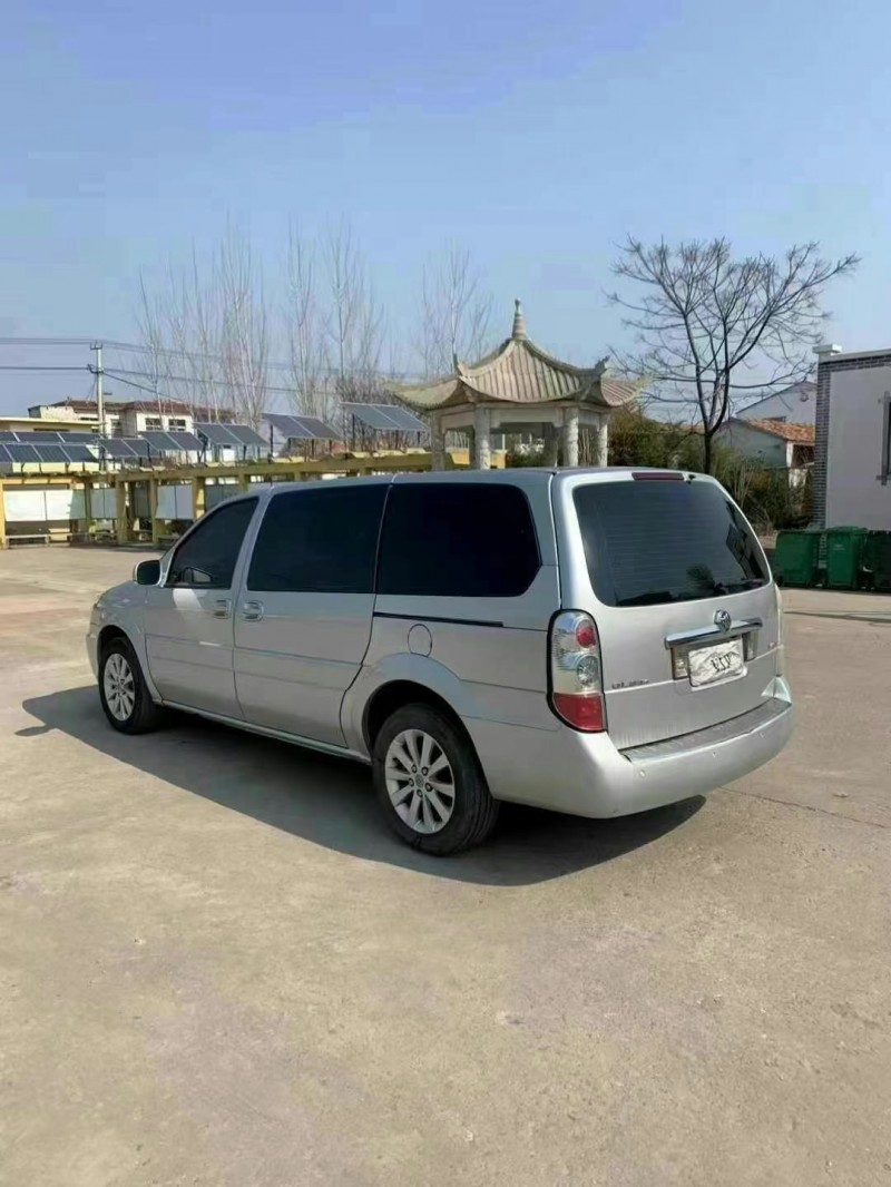 徐州13年别克GL84