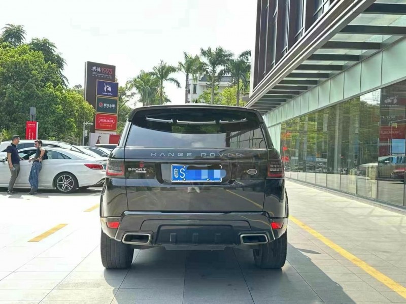 广州19年路虎揽胜运动9