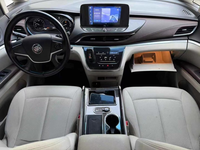 济宁21年别克GL85