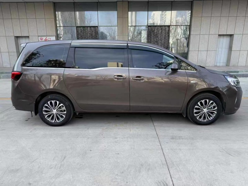 济宁21年别克GL87