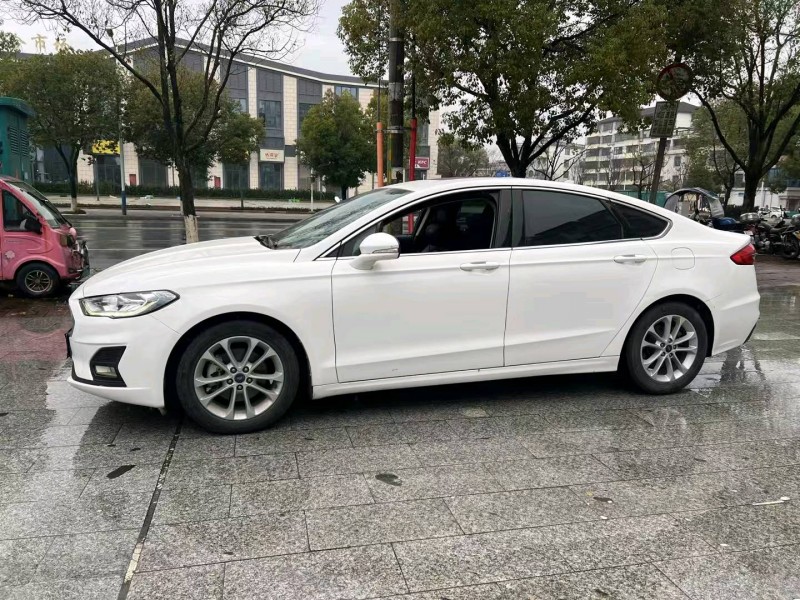 吉安21年福特蒙迪歐2