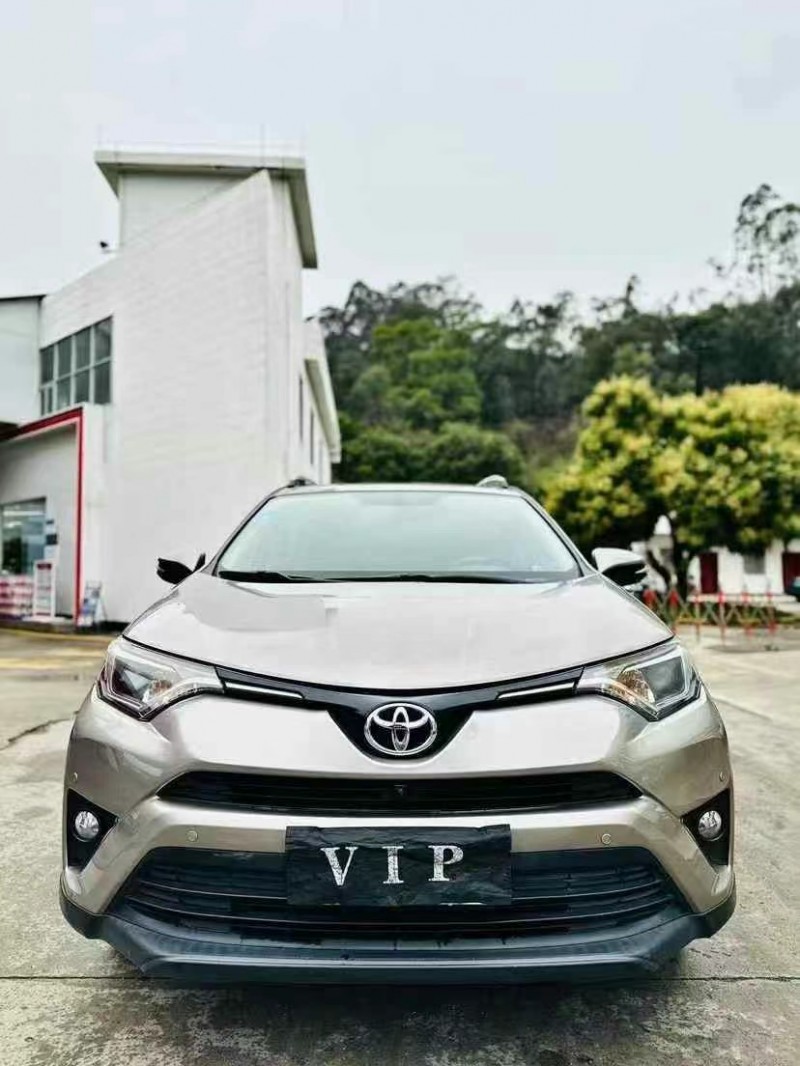 东莞17年丰田RAV41