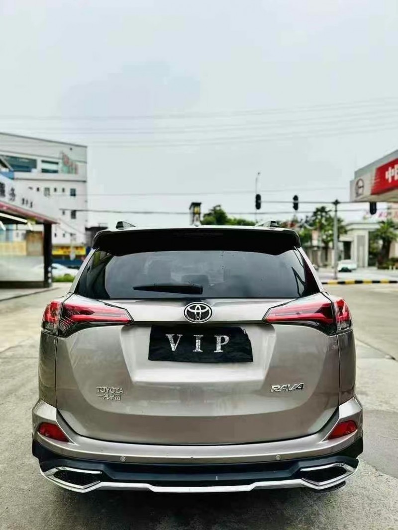 东莞17年丰田RAV48