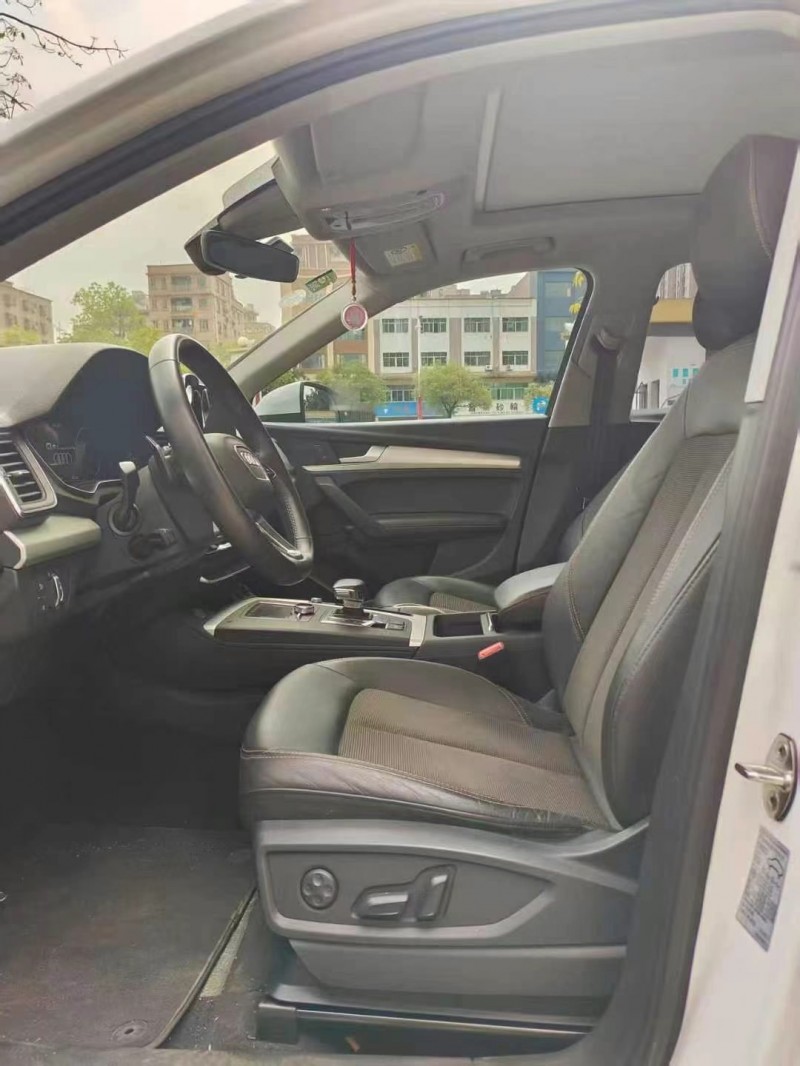 广州19年奥迪Q54