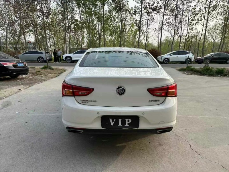 徐州16年别克威朗9