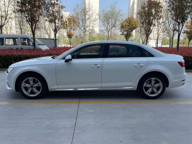 济宁17年奥迪A4L8