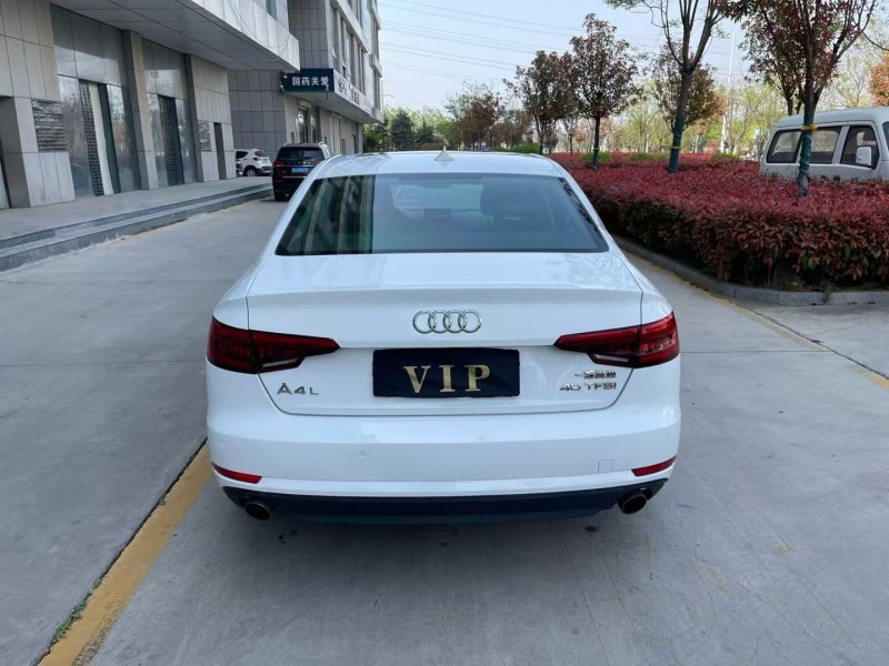 济宁17年奥迪A4L9