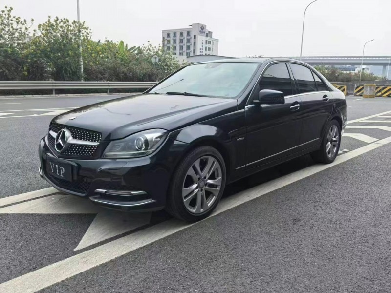 广州11年奔驰C2
