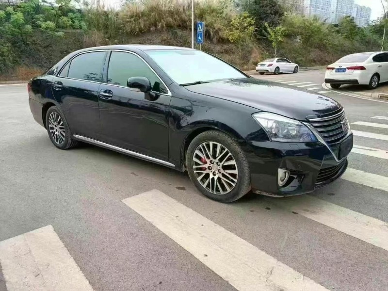 南寧13年豐田皇冠2