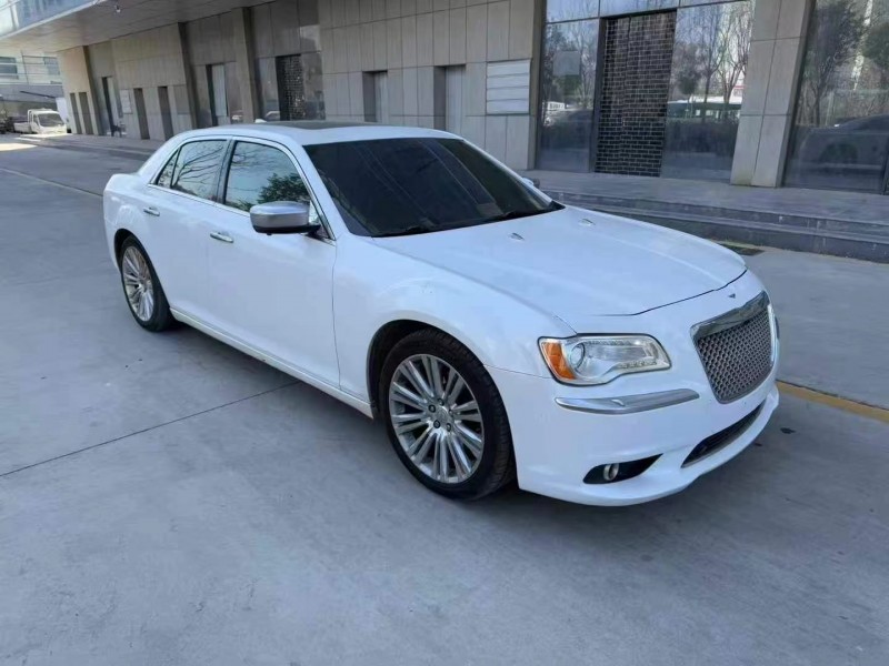 济宁13年克莱斯勒300C3