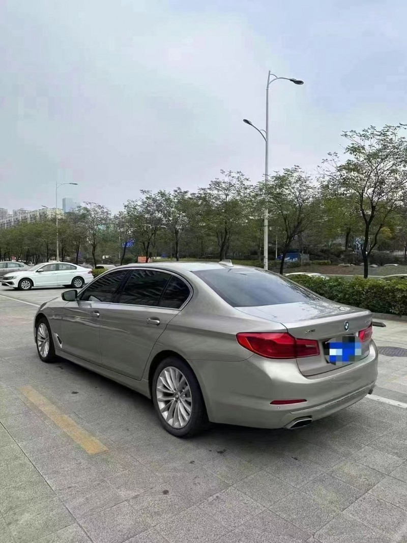 广州19年宝马5系4