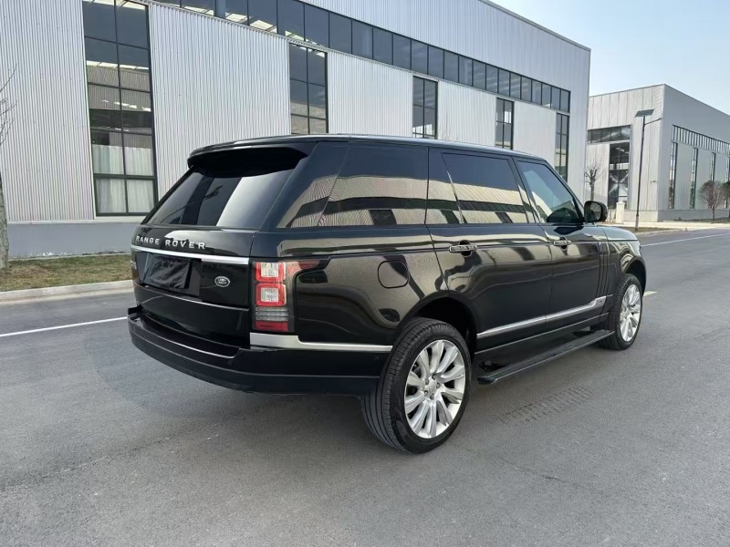 徐州18年路虎揽胜行政8