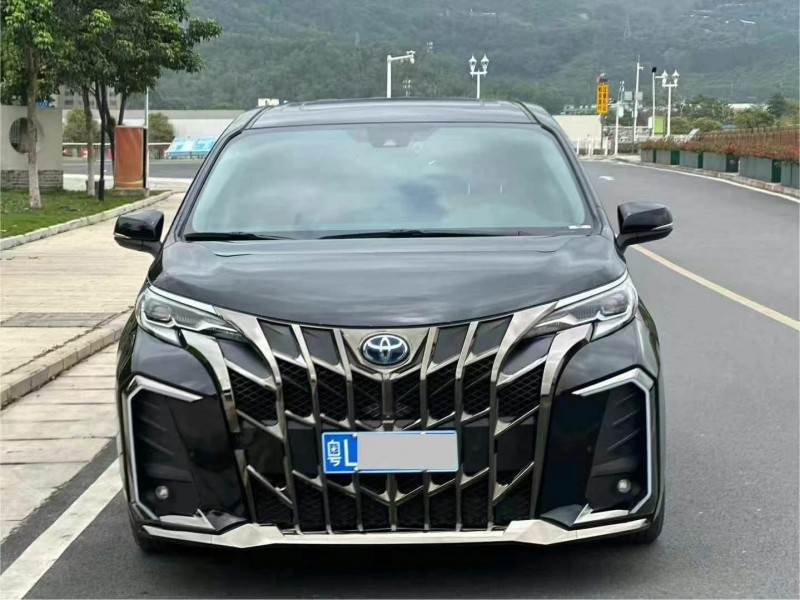 广州23年丰田塞纳1