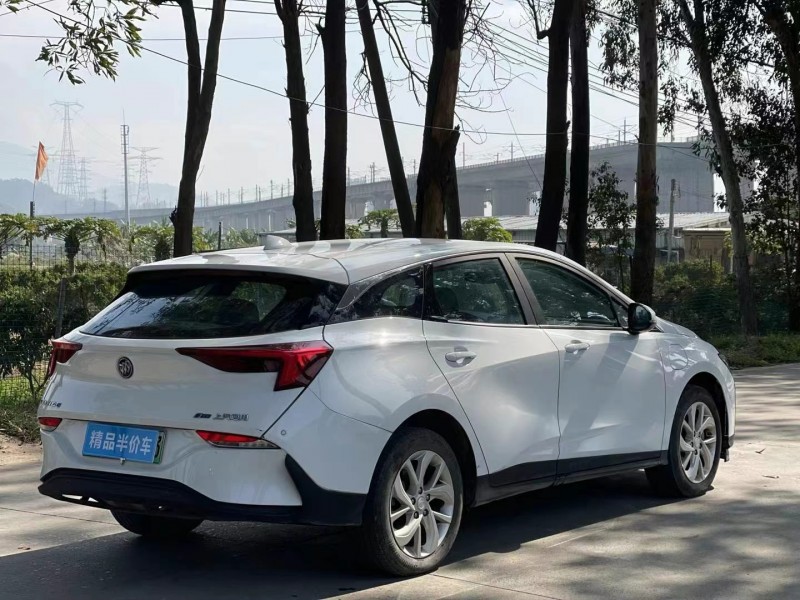 东莞23年别克微蓝5