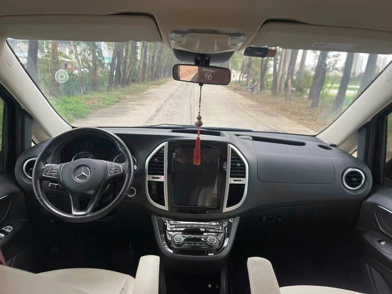 东莞21年奔驰威霆3