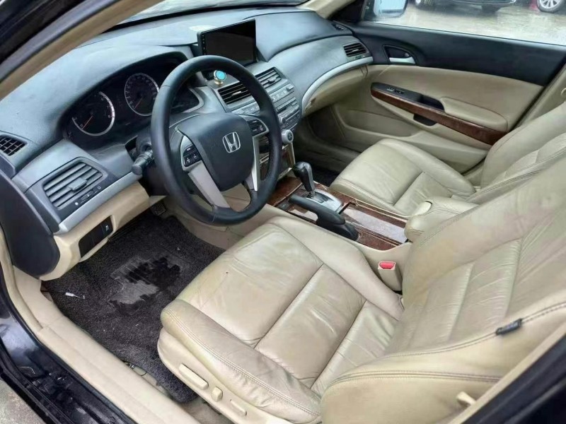 广州12年本田雅阁5