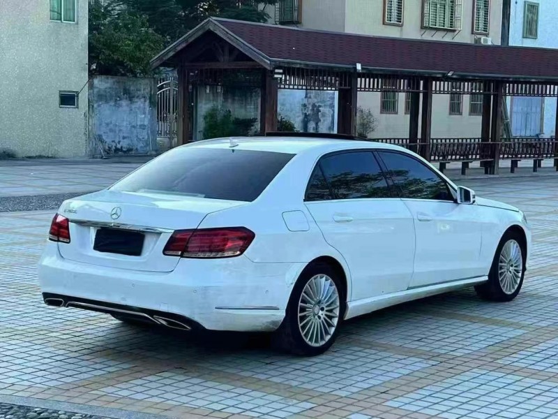 肇慶15年奔馳E8