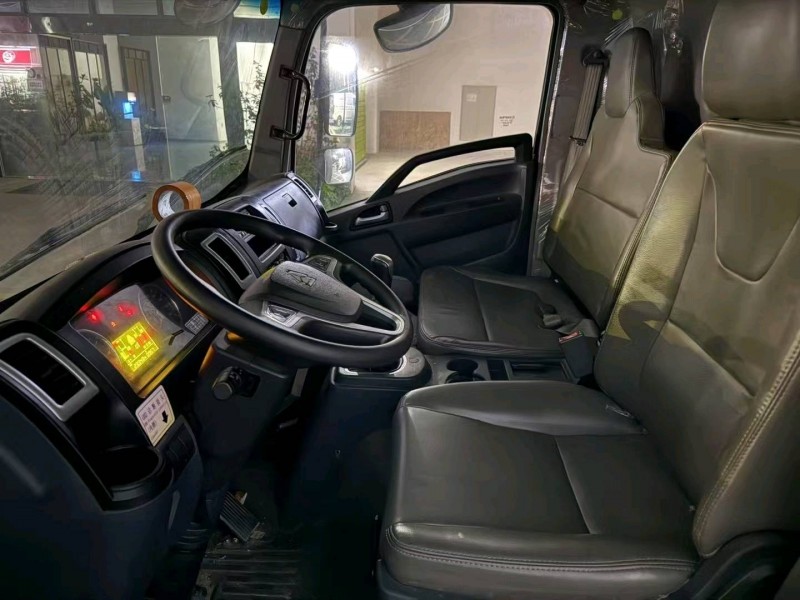 深圳22年卡車系列重汽豪曼6