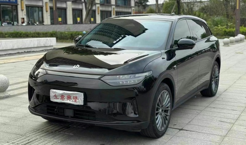 中山24年零跑汽車C113