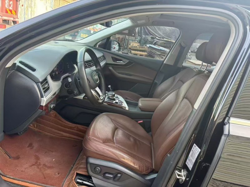 广州17年奥迪Q75