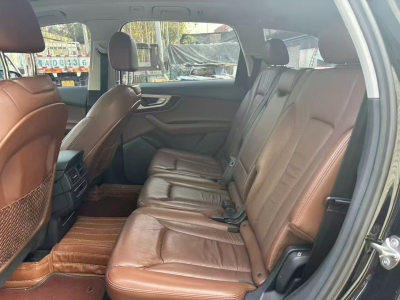 广州17年奥迪Q76