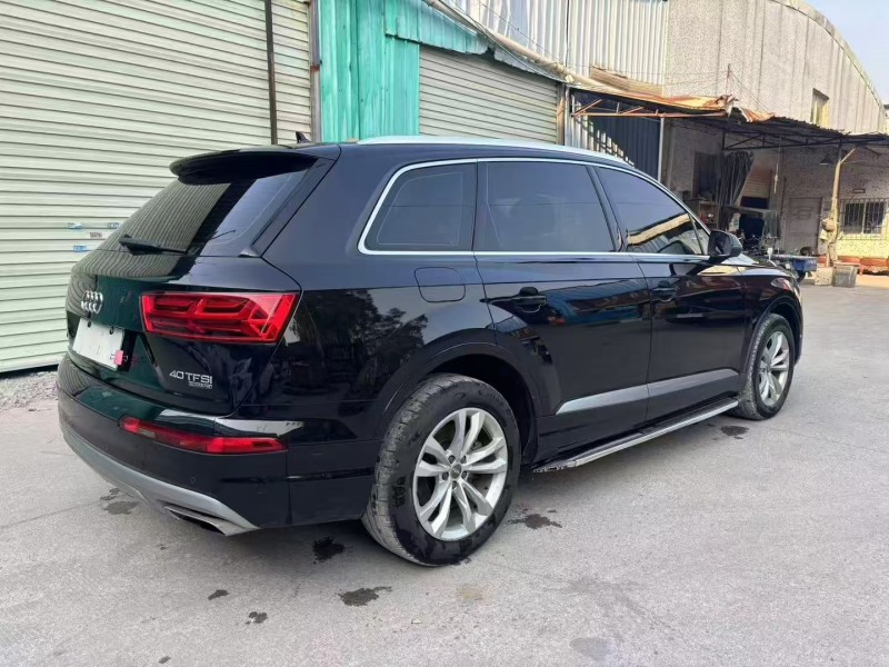 广州17年奥迪Q79