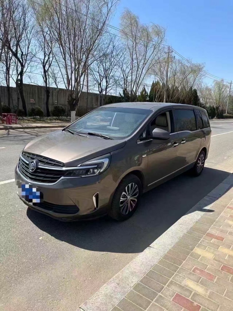 济宁21年别克GL83