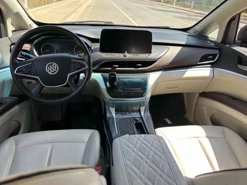 济宁21年别克GL84