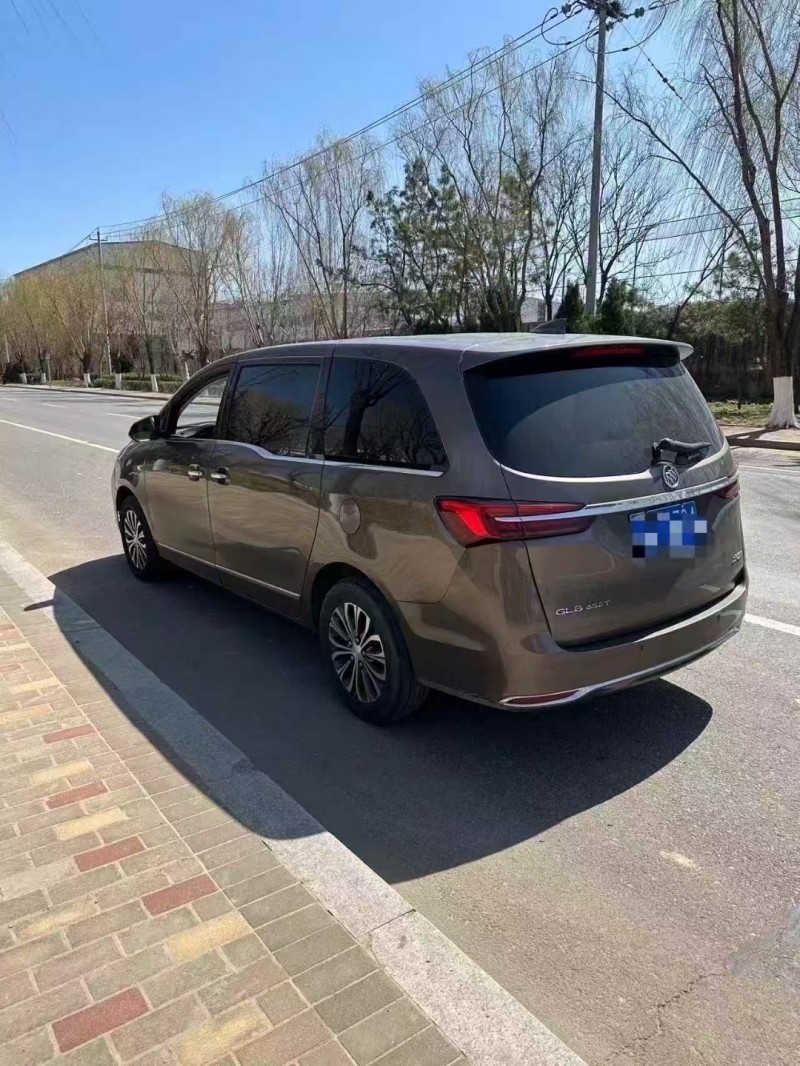 济宁21年别克GL88