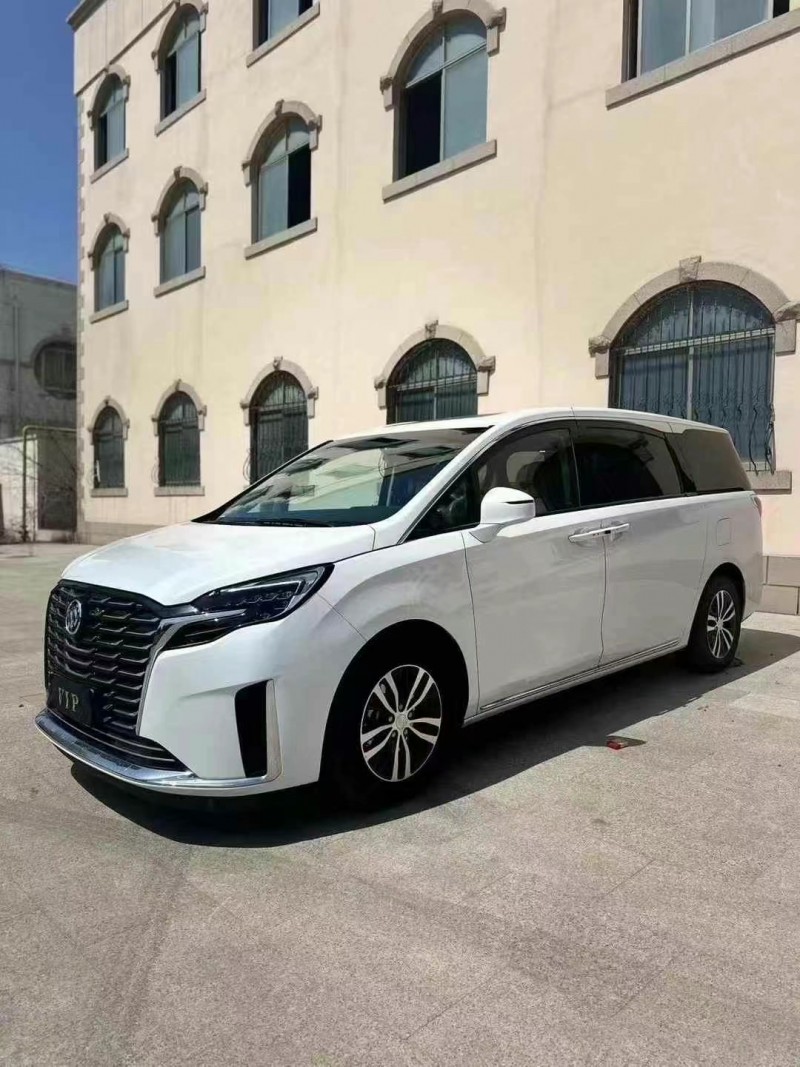 济宁25年别克GL82