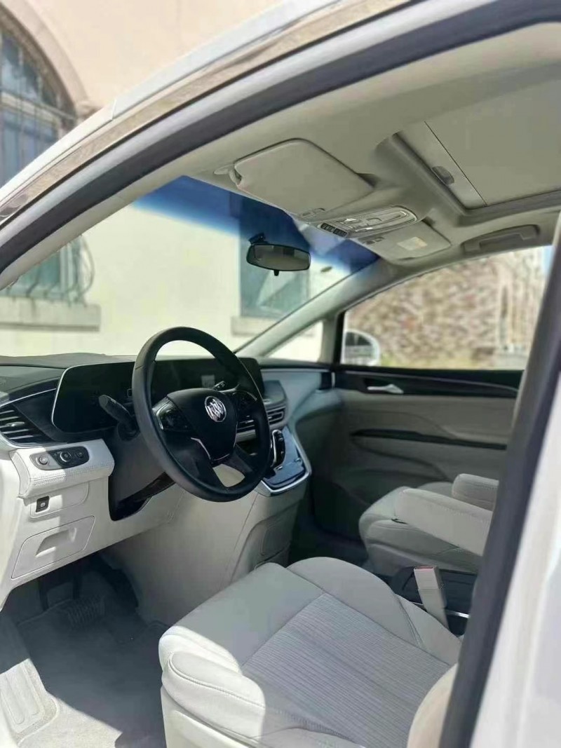 济宁25年别克GL84