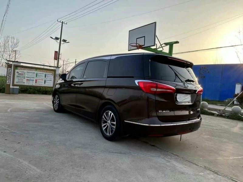 徐州19年别克GL84