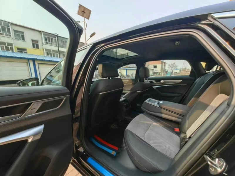 济宁23年奥迪A6L4