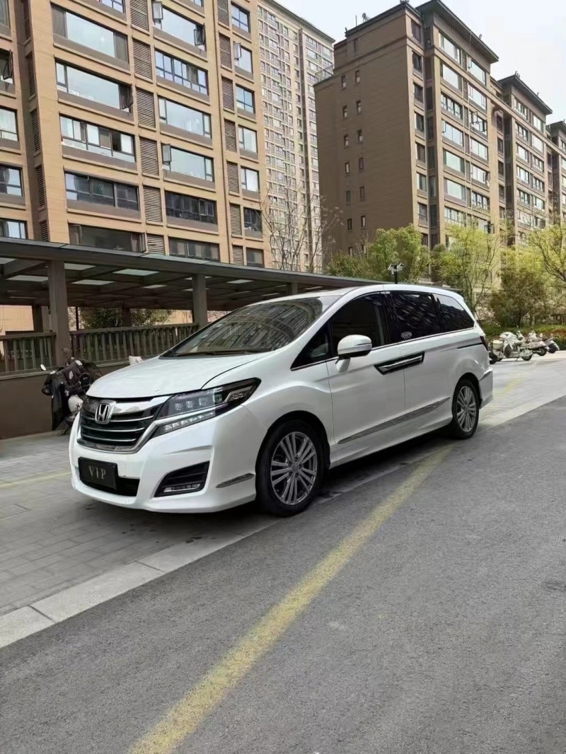 徐州18年本田艾力绅2