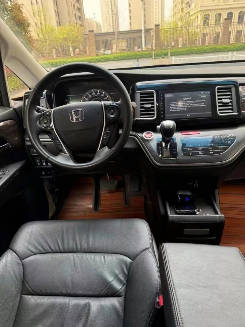 徐州18年本田艾力绅4